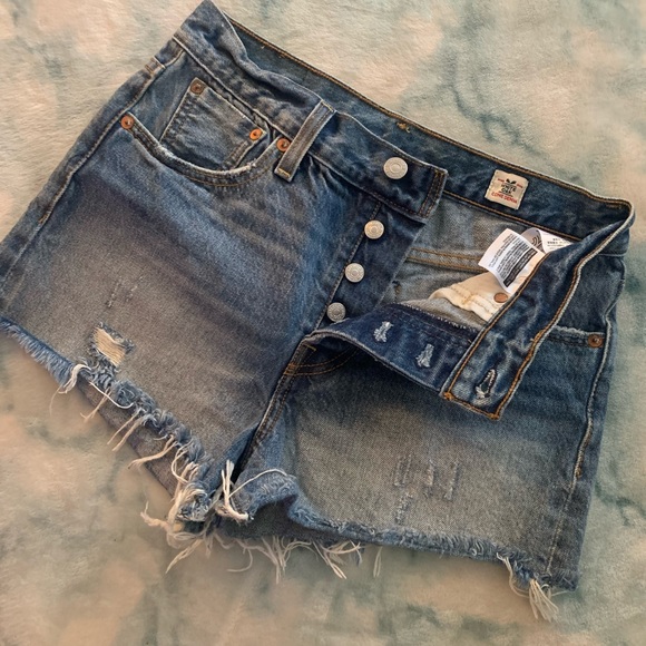 Pants - Levi’s White Oak Denim Jean Shorts US 26